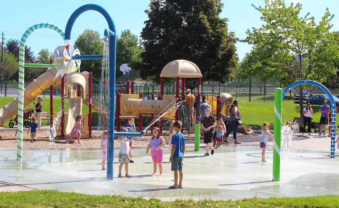 Kids at Pavillion Park splash pad