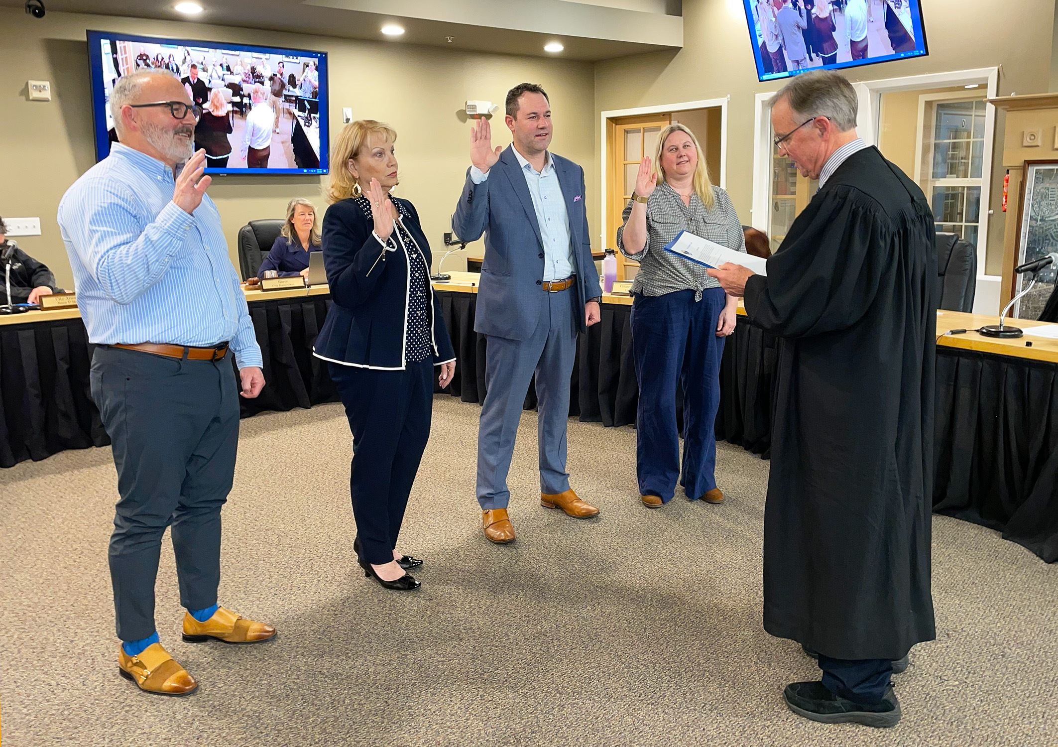 4 council members taking oath of office on Jan. 6, 2026